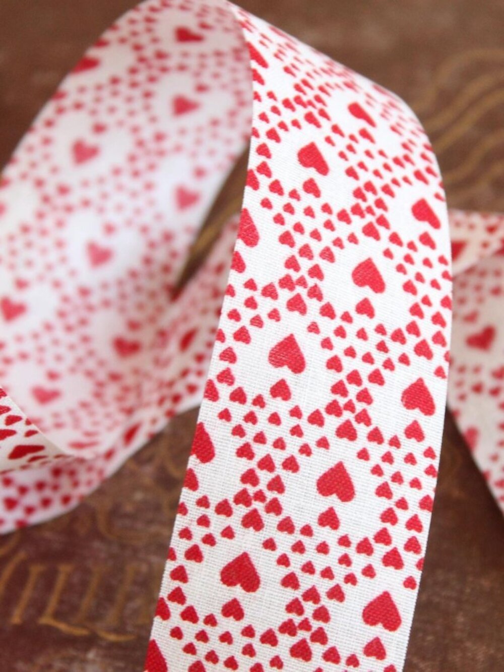 Vintage 1980s 1990s Offray Heart Ribbon Trim, 1 .5 Inch Wide 47" long - Picture 7 of 10